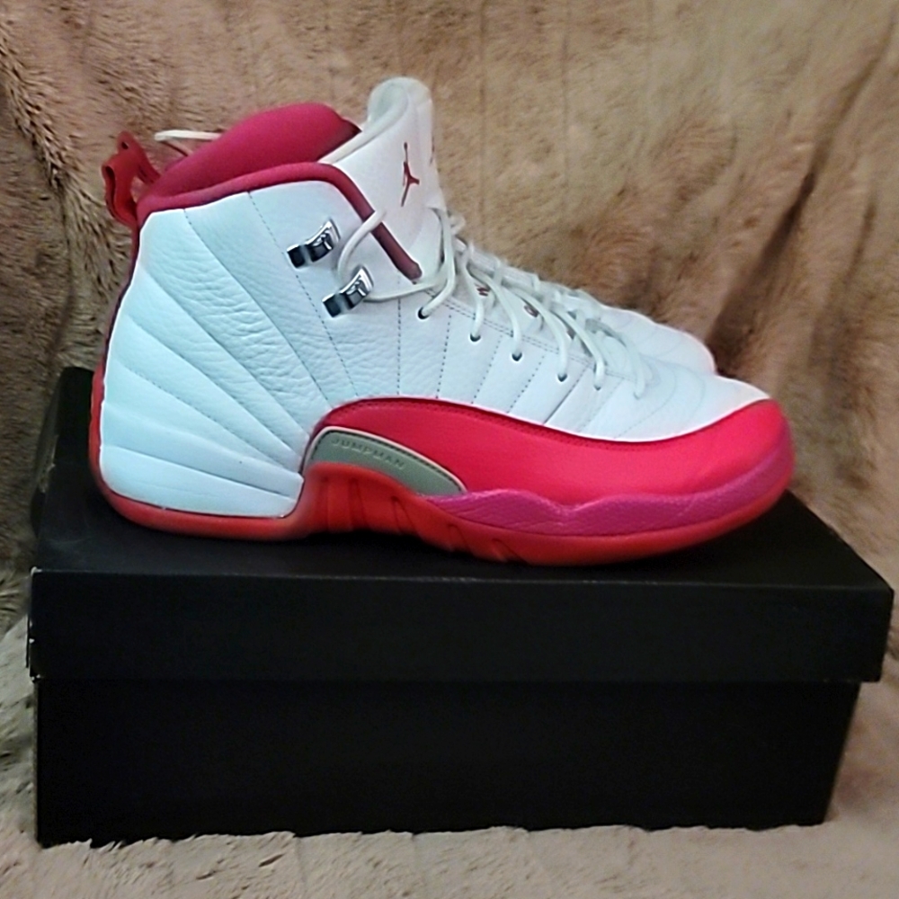 Jordan 12 size 9.5